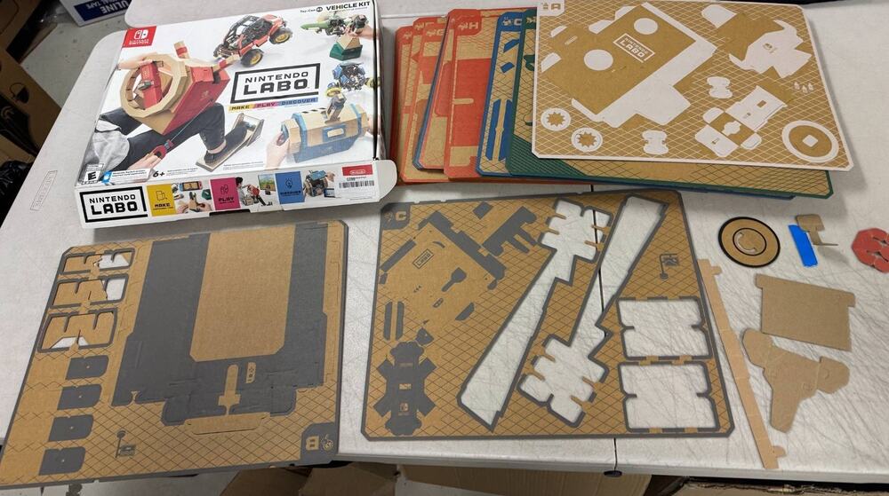 Nintendo Labo Toy-Con 03 Vehicle Kit Cardboard Construction Set for Switch